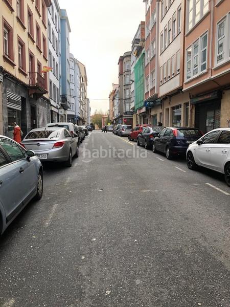 Foto ddadf7f2-4018-41b7-ad86-8d33560b6c3e. Locale commerciale in rúa cuntis 67 in Plaza de España Ferrol