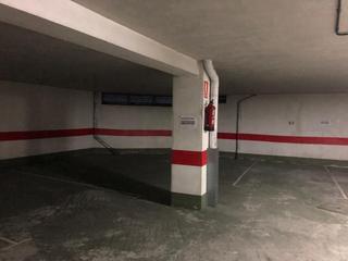 Aparcament cotxe  Rúa santa tecla