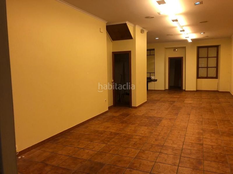 Foto d3c8b24b-0be4-4974-8f63-2dc6df384a15. Lloguer local comercial a Centro Ferrol