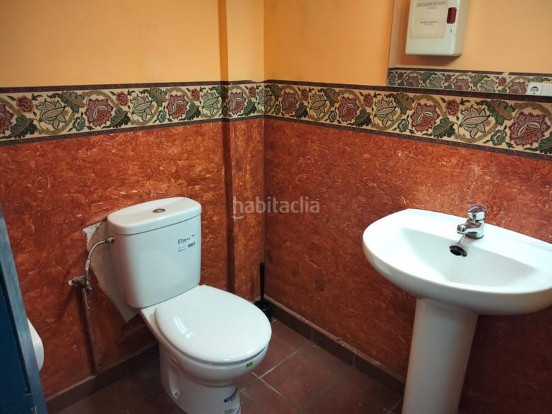 Foto bd5e418e-3c99-4a1b-868c-5340f1e833c3. Rent office space in n/a in Plaza España - Corte Inglés Vigo