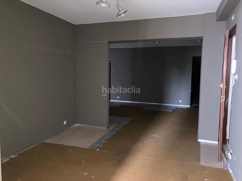 Foto f6cd8120-067a-4c4b-a45c-1e202628e3f3. Büro in Curtis