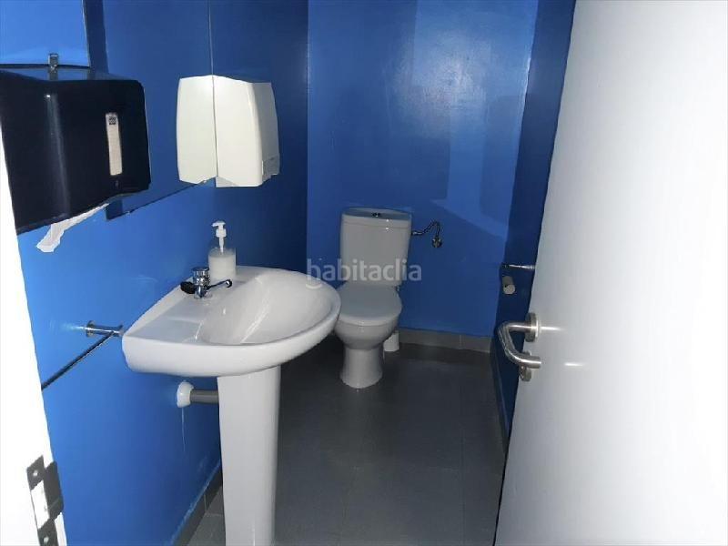 Foto f9326ece-2d7a-4089-9dfc-47dc0f422f90. Lloguer local comercial a n/a a Camelias - Pi y Margall Vigo