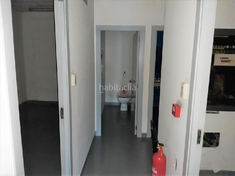 Foto da0af6ab-221f-4e1c-ad70-64b557bbeec1. Affitto locale commerciale in n/a in Camelias - Pi y Margall Vigo