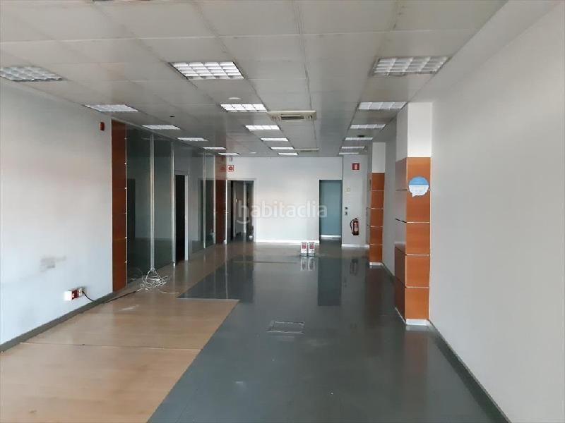 Foto e91781b1-bdff-4be8-960a-eef6663a128b. Affitto locale commerciale in n/a in Camelias - Pi y Margall Vigo