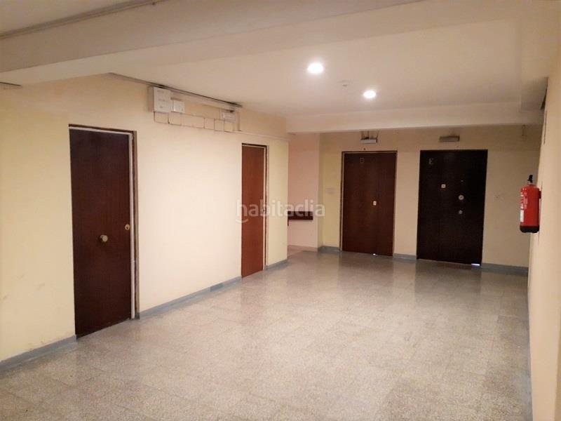 Foto 4cc21e21-b9f7-4872-aab9-21b45d7f37d2. Affitto ufficio in n/a in Centro - Areal Vigo