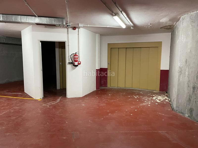 Foto 016fe75c-3ea5-4019-90b4-f07d72455639. Aparcament cotxe a n/a a Fene