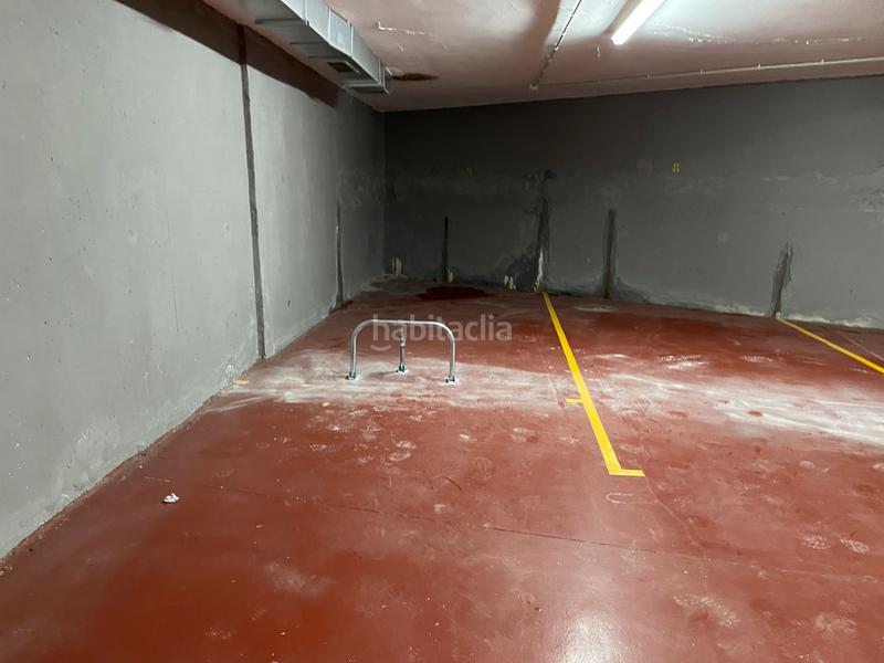 Foto a790df7e-396a-4830-b545-2c831c451e7e. Aparcament cotxe a n/a a Fene