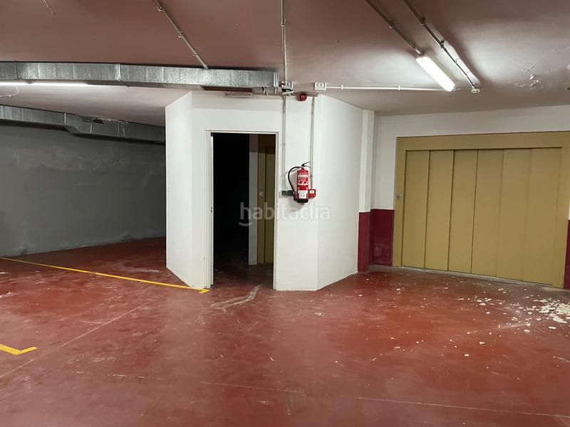 Foto caa2b8a7-06c6-4ed7-bda4-110a609ff38c. Aparcament cotxe a n/a a Fene