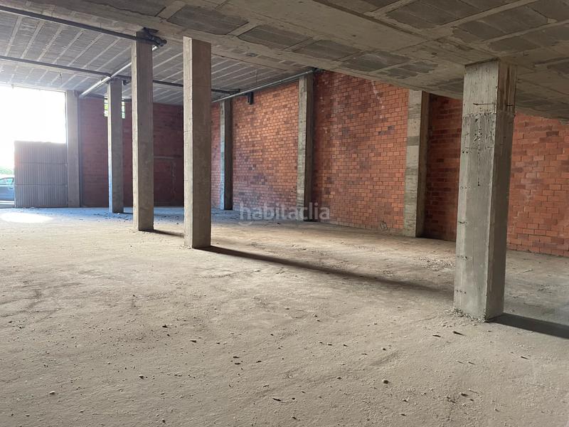 Foto 2ce7edbb-4df5-4530-91c0-05c8cc47bf73. Locale commerciale in Alto del Castaño Narón