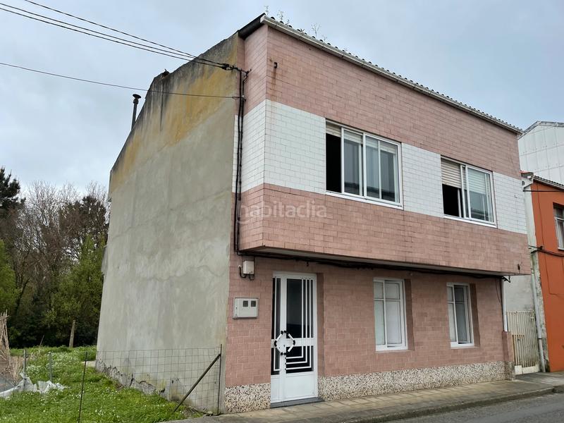 Foto 18c8ea5a-f744-4046-9c75-8e48950d42fd. Edifici a Piñeiros - Freixeiro Narón