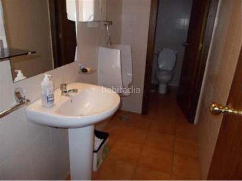 Foto b612404a-8514-4ef7-a237-f1587731d49b. Lloguer local comercial a rúa do doutor carracido 47 a Vigo