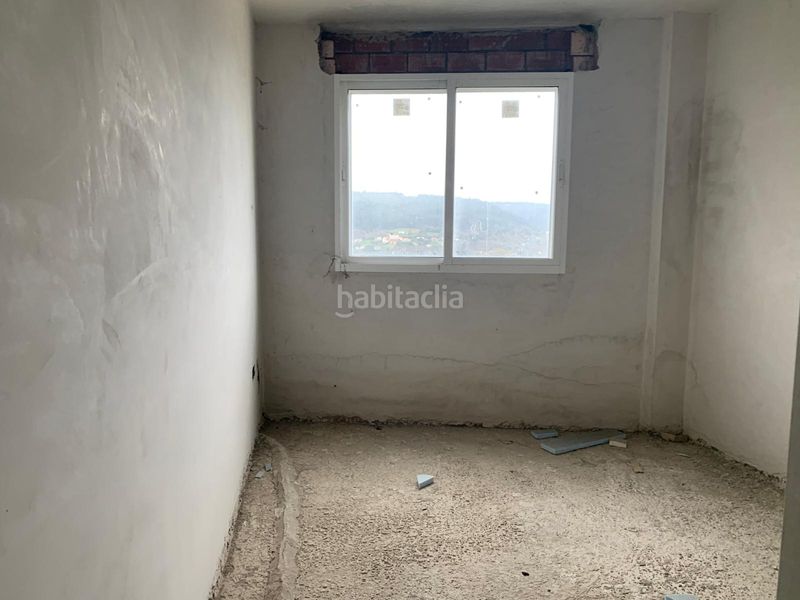 Foto ceab5d3c-b01a-45ab-81ab-73e9e8aafd4c. Piso en A Malata - Catabois - Ciudad Jardín Ferrol