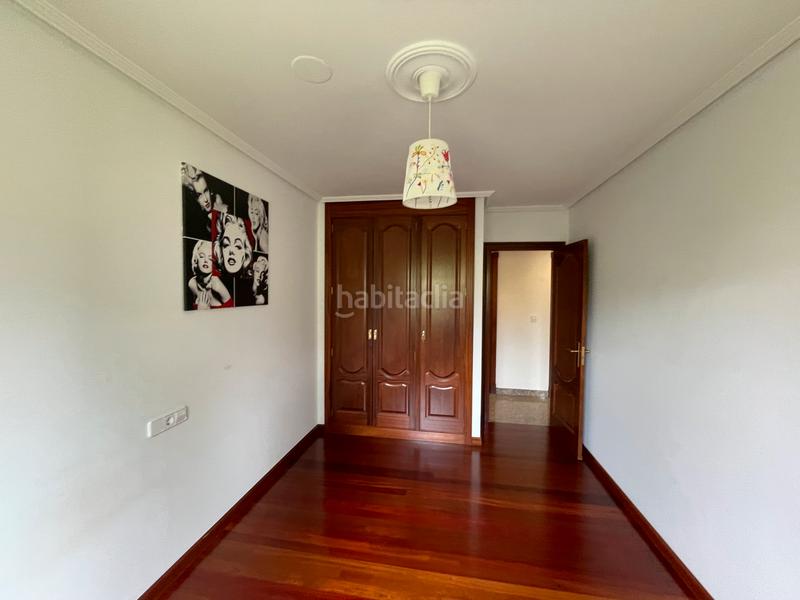 Foto 2e5b6515-f932-4ddd-8e55-045dc693b013. Location appartement avec chauffage parking dans Alto del Castaño Narón