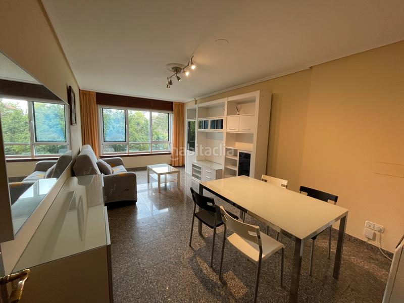 Foto 41d6ee73-77cd-4bd1-9eee-6b554d8a2523. Location appartement avec chauffage parking dans Alto del Castaño Narón