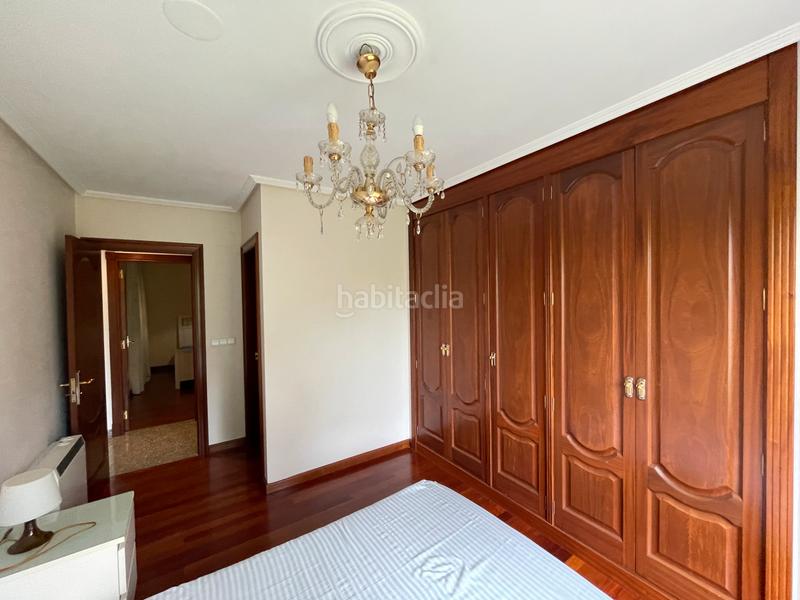 Foto 4f13a015-3a55-42fc-bd8b-459e7e0eec4e. Location appartement avec chauffage parking dans Alto del Castaño Narón