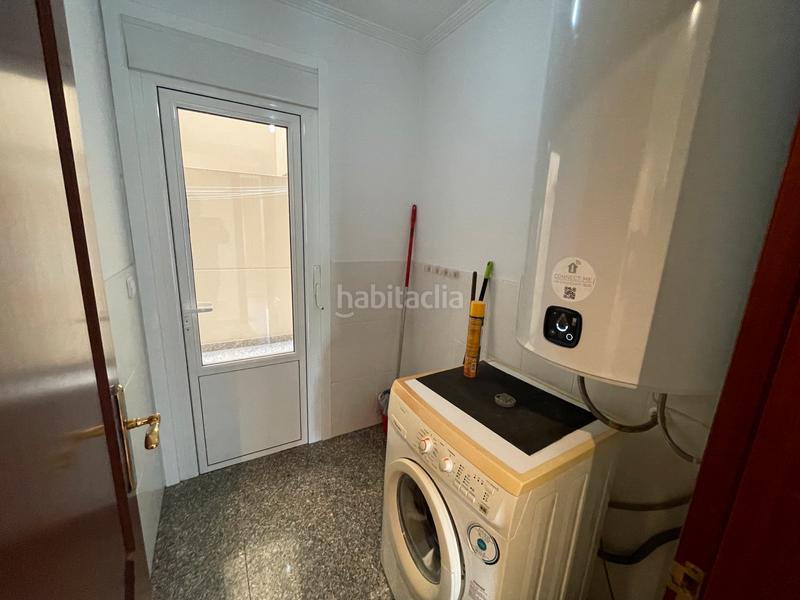 Foto ee6034be-f4fc-4384-b522-060d08b1c640. Location appartement avec chauffage parking dans Alto del Castaño Narón