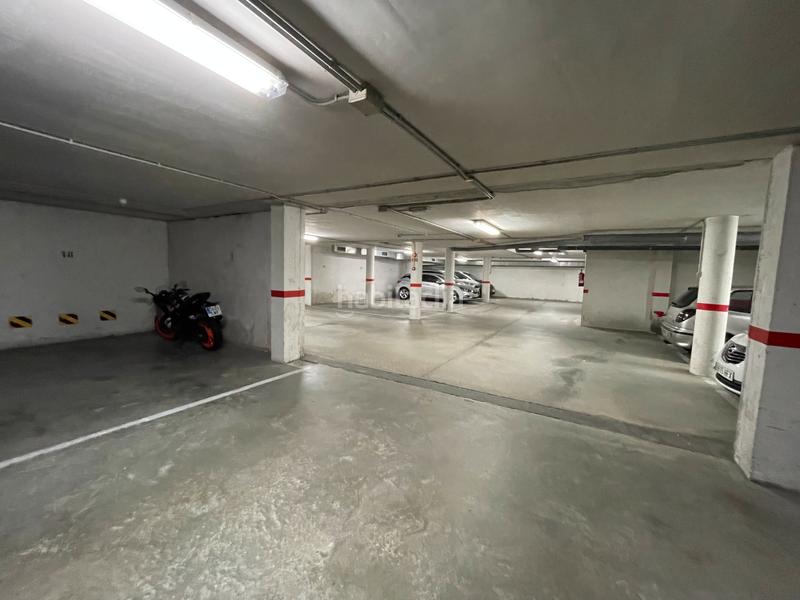 Foto 70d0ab79-9eec-437b-bb24-59daf793569a. Parking voiture dans Piñeiros - Freixeiro Narón