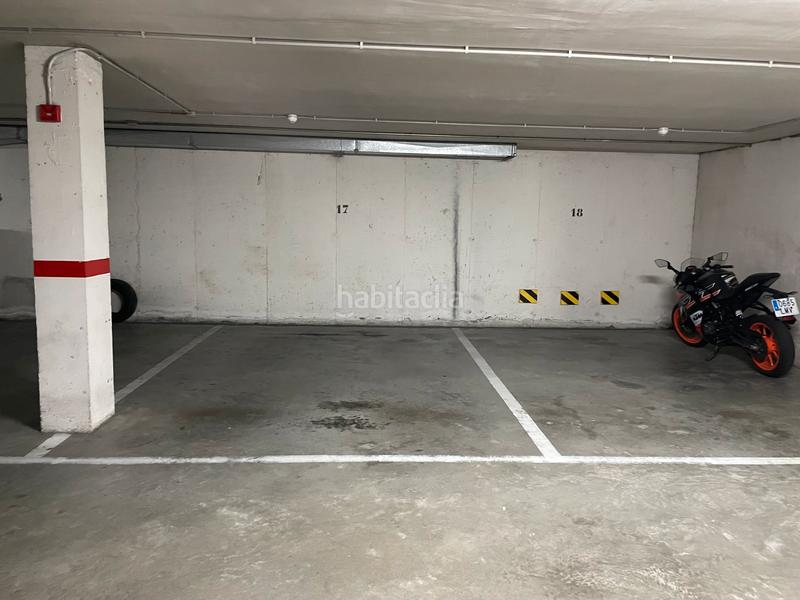 Foto ae86acf2-18f9-41ad-8cd0-1c4ceef37d8f. Parking voiture dans Piñeiros - Freixeiro Narón