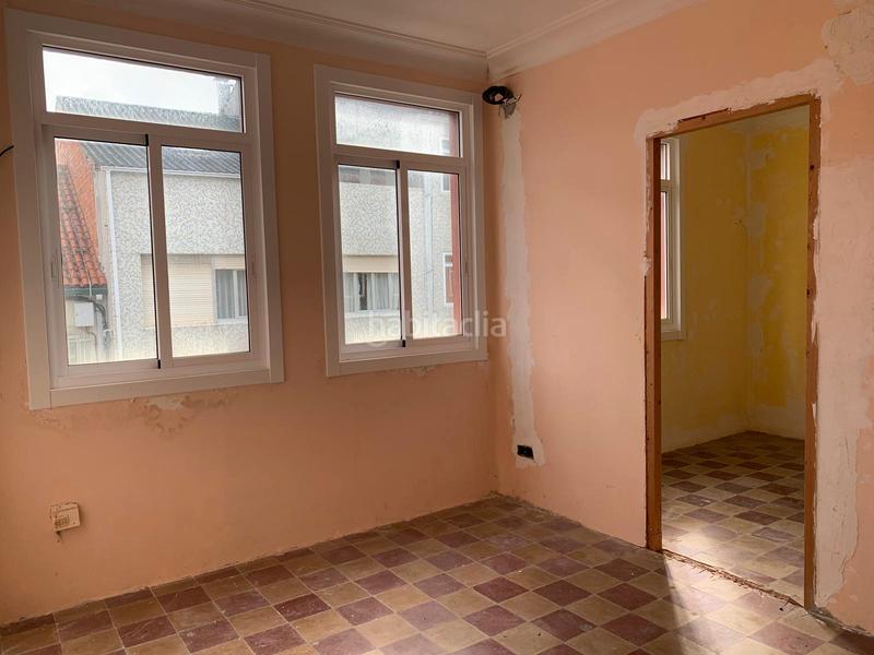 Foto d8cbe2f3-6752-471c-adee-15d2ce63d57d. Piso en rúa penas de guitin 24 en A Malata - Catabois - Ciudad Jardín Ferrol