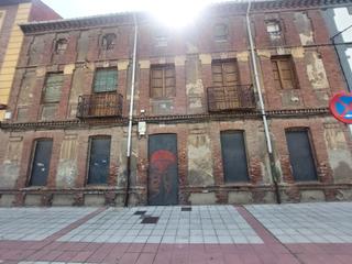 Edificio in Calle Gómez Salazar