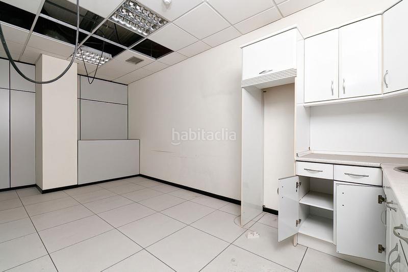 Foto ae38e430-8838-443b-b222-177fe85f2df7. Business premise with heating in Centro - Areal Vigo