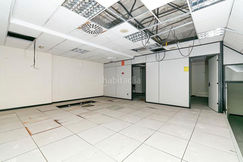 Foto fcc98cd9-d61f-41d9-ba2b-f02ad1dd32c4. Business premise with heating in Centro - Areal Vigo