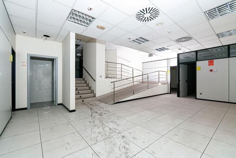 Foto f6635f9f-7a5c-46cb-b0a5-ff7809604dbc. Local commercial avec chauffage dans Centro - Areal Vigo