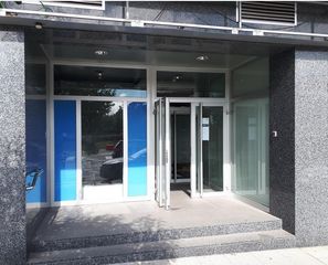 Rent Business premise in Estrada de castela 341