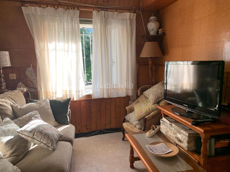 Foto 6a4b25d6-bb3d-4a2e-9fbf-f168ea8e33a0. Maison avec parking dans Neda