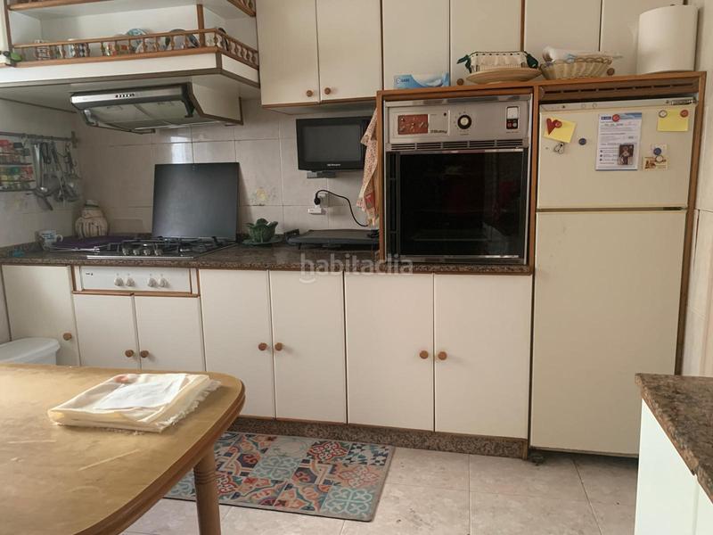 Foto ab5e00fe-a6a0-4616-959e-55acf6619785. Maison avec parking dans Neda