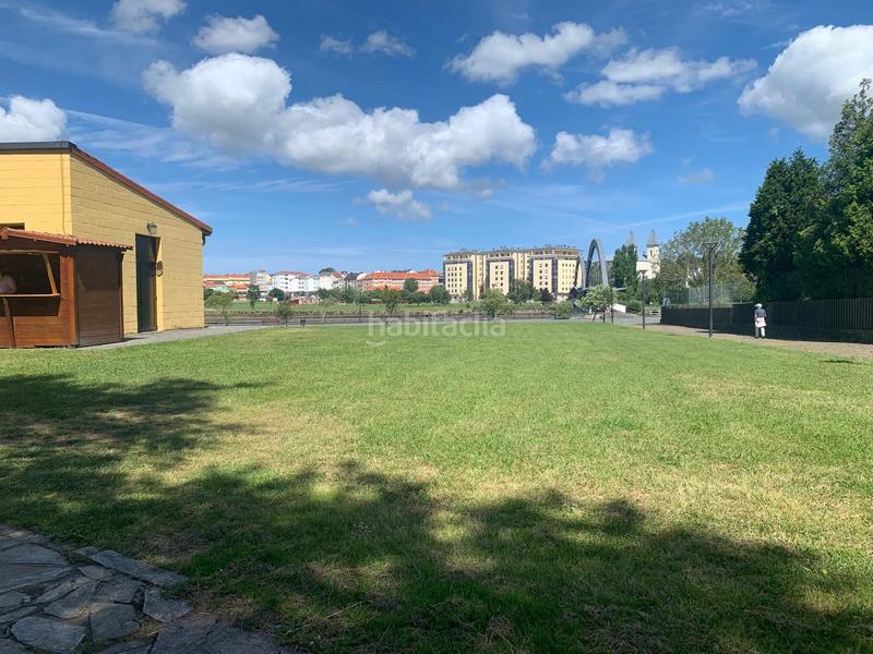 Foto bb40aeaa-9510-445c-8291-876910b61151. Maison avec parking dans Neda