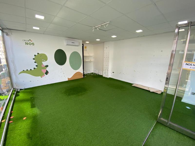 Foto 4fb47ab3-8d03-49cb-a27c-bbed51fa0e23. Rent business premise in Plaza España - Corte Inglés Vigo