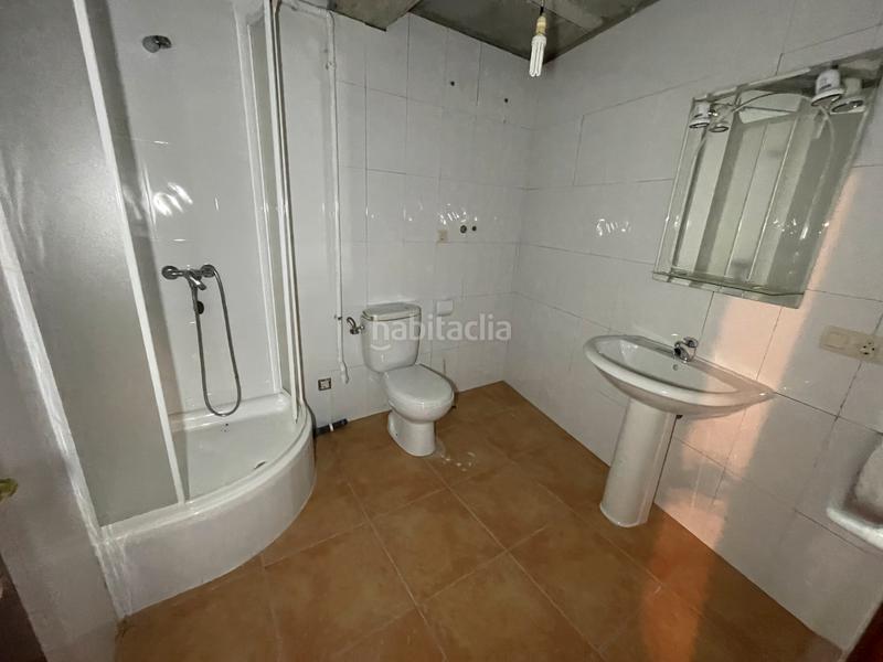 Foto 608a720c-06d4-40ef-951d-e31a5b4ea654. Local comercial en rúa andrés g pérez soto 19 en Moeche