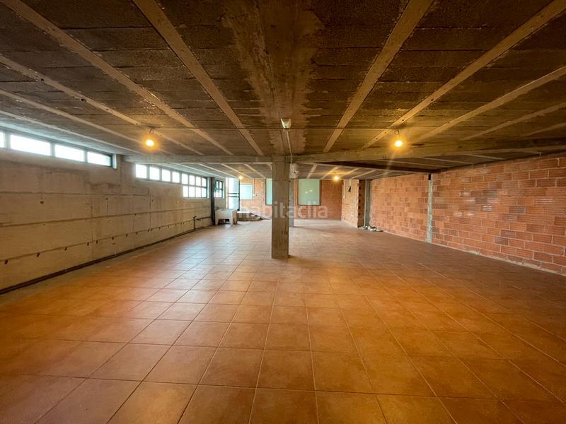 Foto 6144f339-f321-4eb3-9642-5e17f805a116. Local comercial en rúa andrés g pérez soto 19 en Moeche