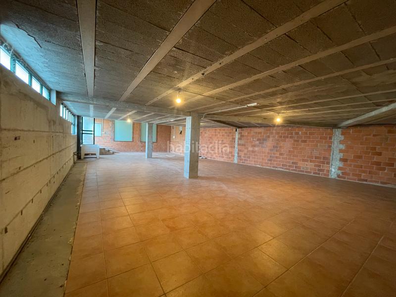 Foto 9a1c6d1b-fcae-4093-a875-e5983586ab12. Local comercial en rúa andrés g pérez soto 19 en Moeche