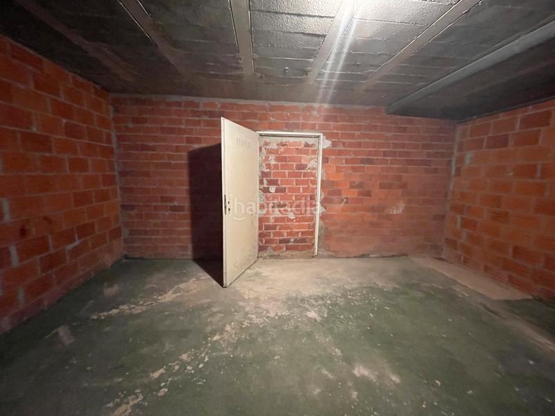 Foto c987af49-671b-4c47-9ce3-36ee0fe91fa4. Local comercial en rúa andrés g pérez soto 19 en Moeche