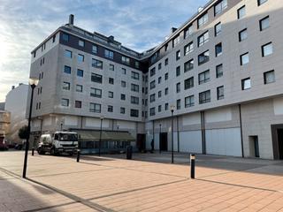 Car parking in Plaza de Tranvías 8