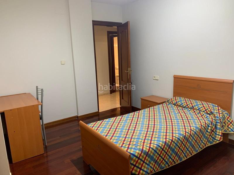 Foto e8fcd3e3-9c22-483b-a5c8-4c2f4c53017a. Location appartement avec chauffage parking dans A Malata - Catabois - Ciudad Jardín Ferrol