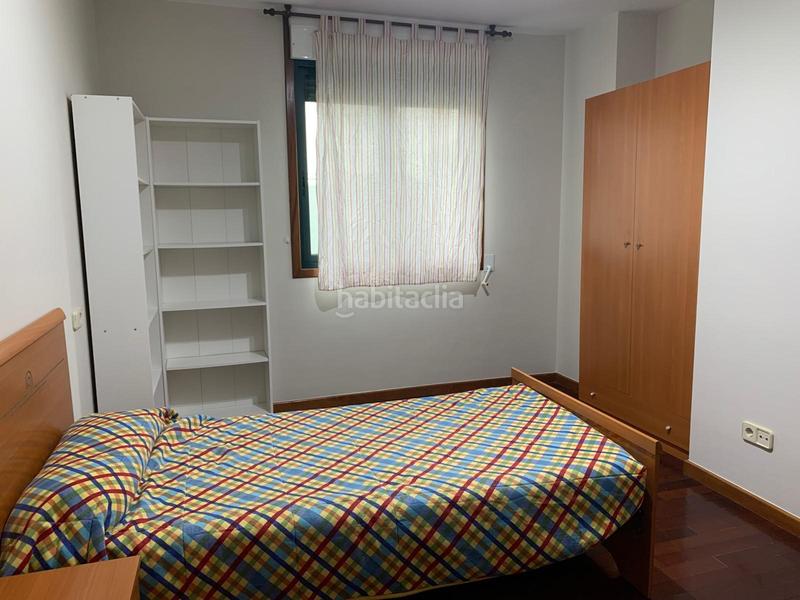 Foto eb58dde2-0253-4fc2-b27d-5b0a4c5cf5a8. Lloguer pis amb calefacció aparcament a A Malata - Catabois - Ciudad Jardín Ferrol