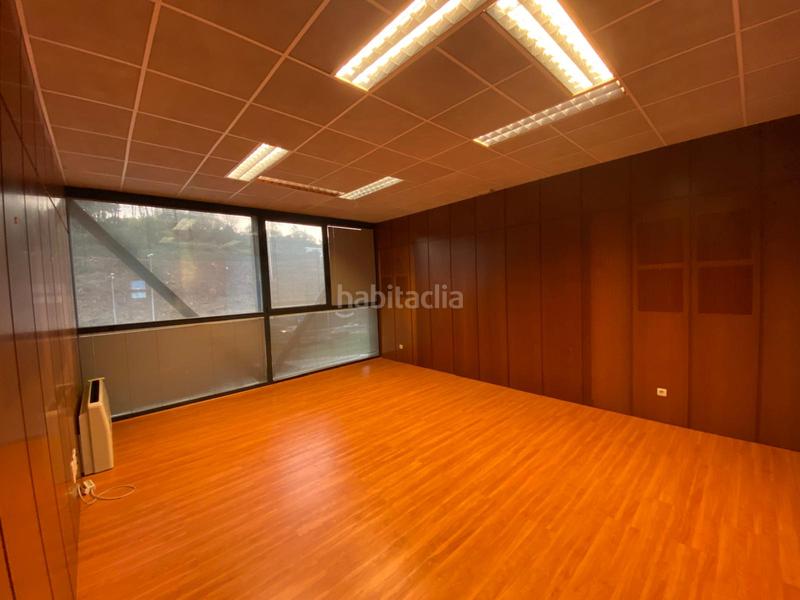 Foto 7938e2bb-dfa8-4944-b2a6-9a28a516e619. Alquiler oficina ¡descubre la oficina ideal para tu empresa! en Vigo