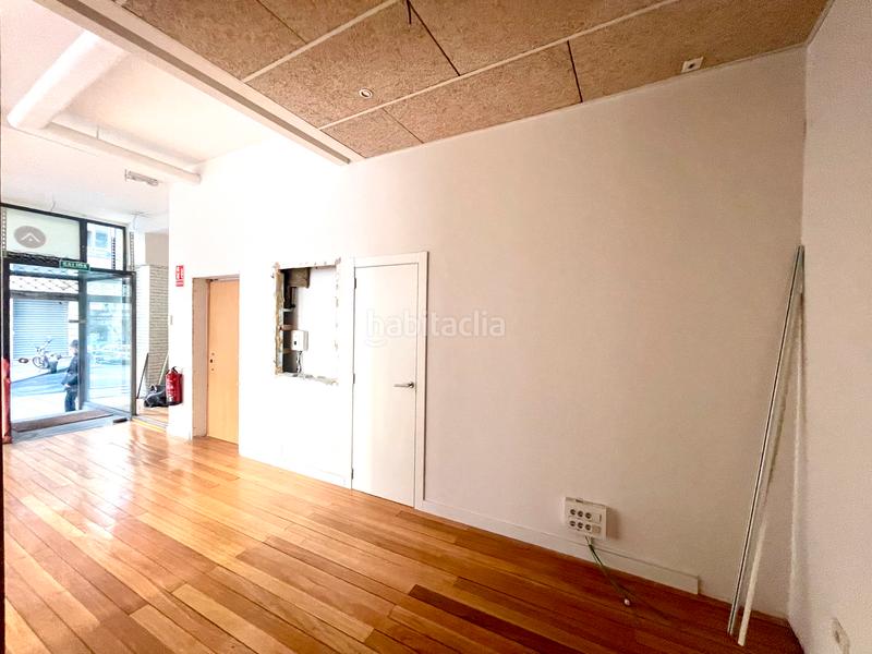 Foto e27fc60d-42f6-4e7b-b013-fbe516fc56bc. Location local commercial dans Plaza España - Corte Inglés Vigo