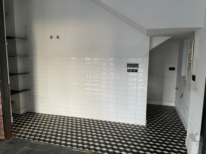 Foto b396e33b-bc5a-4dd1-a32c-b404907e6ba2. Lloguer local comercial a Porta Nova Ferrol