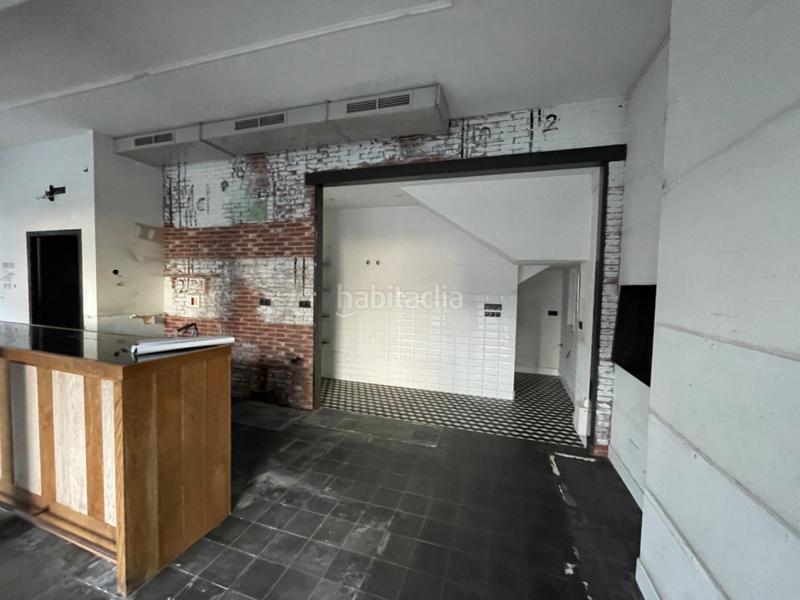 Foto c713b51d-fb41-406b-947d-8658917a1801. Lloguer local comercial a Porta Nova Ferrol