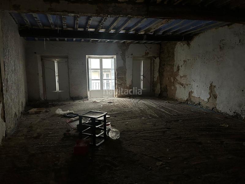 Foto f0b0ed55-c5d3-41c7-9de8-4bf6fecdfbdb. Edificio en Ferrol vello - puerto Ferrol