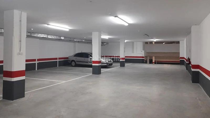 Foto a763e64b-2d3f-42e1-a4b3-1e3bc7b7bd1c. Car parking in Alcabre Vigo
