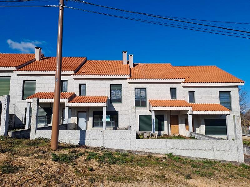 Foto 16997d0b-2683-4c0d-bed0-95b950e7d562. Edificio in rúa manuel curros enríquez 87 in Celanova