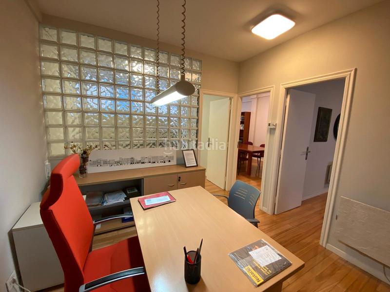 Foto f41db0af-410e-41fc-9594-fd0abdd4cbef. Bureau avec chauffage dans Casco Vello Vigo