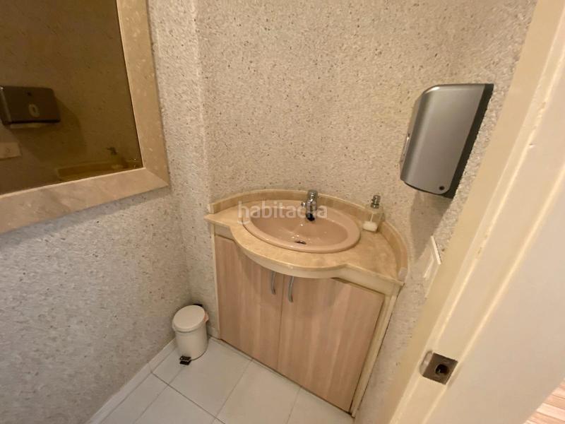 Foto e4193641-5e7a-41cd-b1bf-85f78e762ada. Oficina amb calefacció a Casco Vello Vigo