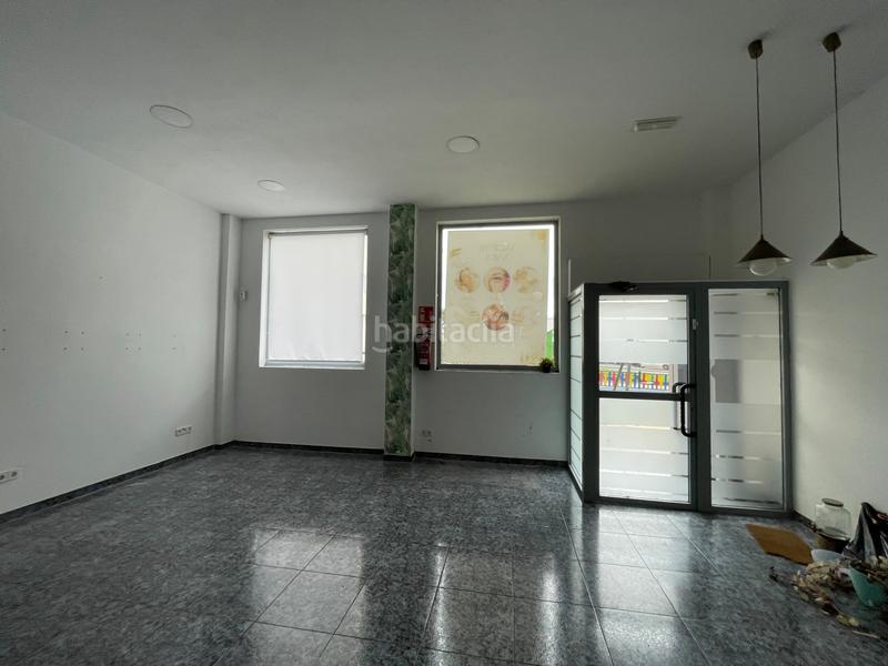 Foto 43aae553-e959-4bbf-8691-30e432e4b575. Alquiler local comercial en Caranza Ferrol