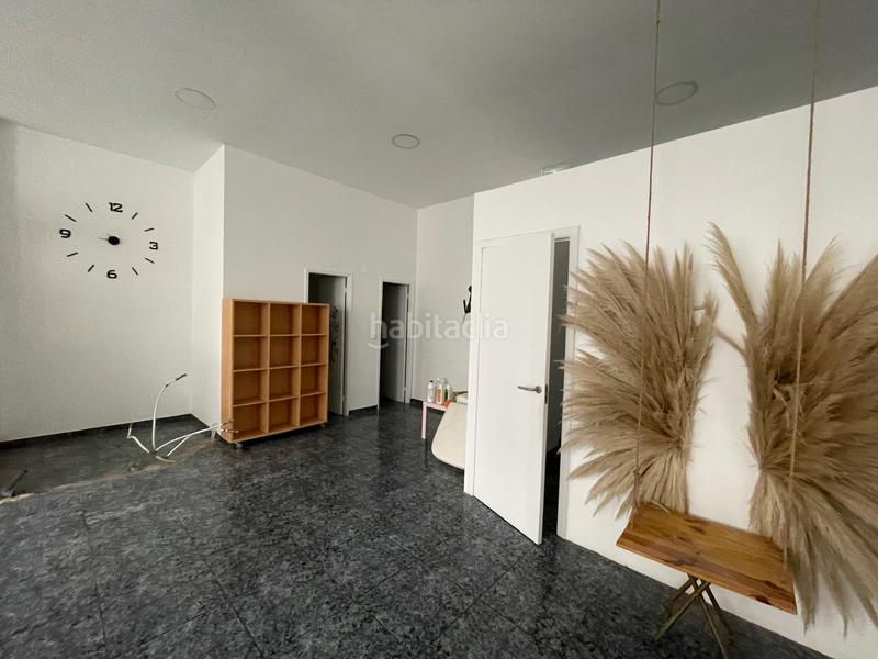 Foto 48ba86c5-b525-4103-858f-f90603c8eadc. Alquiler local comercial en Caranza Ferrol